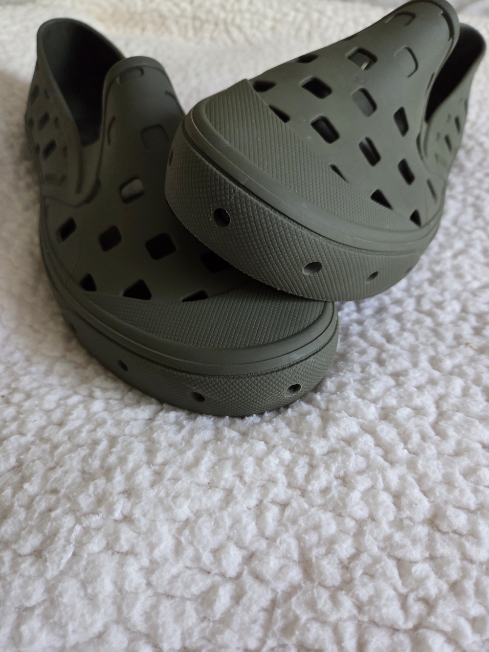 Vans TRK Olive Green Classic Slip-On Shoes Sz 10 - Picture 3 of 7